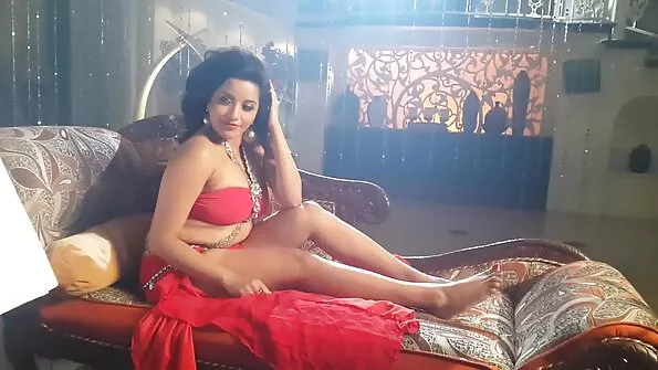 সুন্দরি সেক্সি মহিলার, বাংলা চদা পরিণত